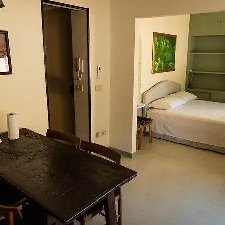 Cute & Small 1-br With Beautiful Terrace Florence