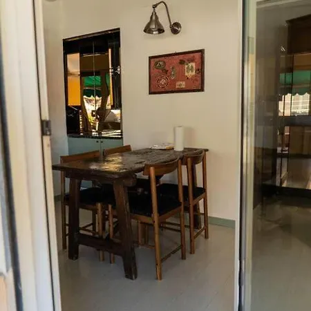 Cute & Small 1-br With Beautiful Terrace * Florença