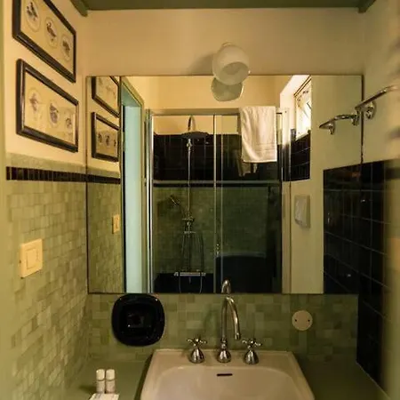 Cute & Small 1-br With Beautiful Terrace Florence